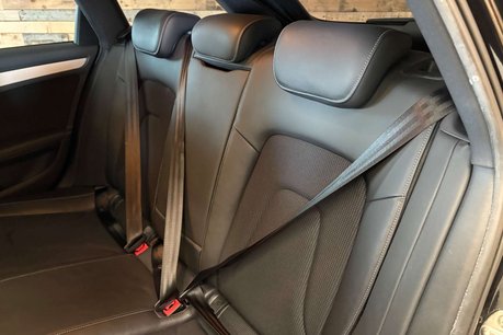 Audi A4 2.0 TFSI S line Estate 5dr Petrol S Tronic quattro Euro 5 (s/s) (211 ps) 16