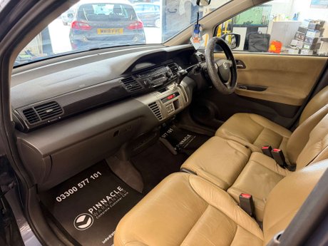 Honda FR-V 1.8 i-VTEC EX MPV 5dr Petrol Automatic (190 g/km, 138 bhp) 9