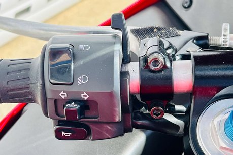 Kawasaki ZX ZX12-R 15