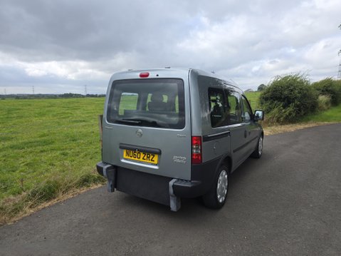 Vauxhall Combo TOUR ESSENTIA CDTI 9