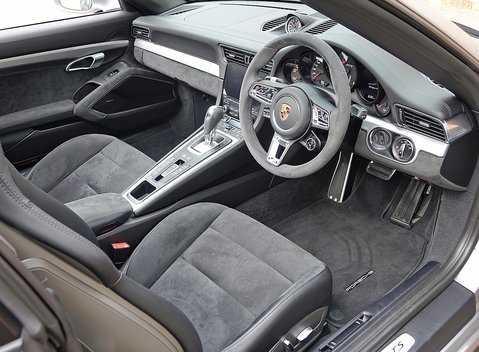 Porsche 911 (991) Targa 4 GTS 9