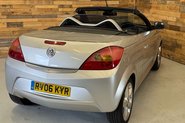 Vauxhall Tigra 1.4i 16v Exclusiv Convertible 2dr Petrol Manual (a/c) (146 g/km, 89 bhp) 5
