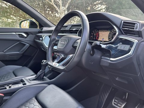 Audi RS Q3 2.5 TFSI Audi Sport Edition Sportback 5dr Petrol S Tronic quattro Euro 6 (s 5