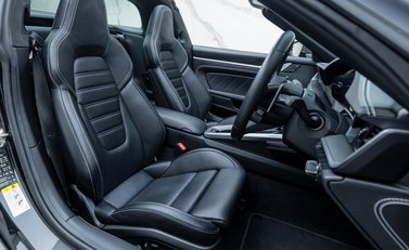 Porsche 911 Targa 4S (992) 18