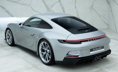 Porsche 911 GT3 Touring (992) 8