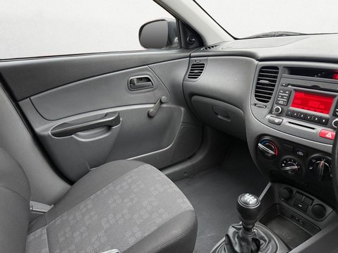 Kia Rio 1.4 1 5dr 15
