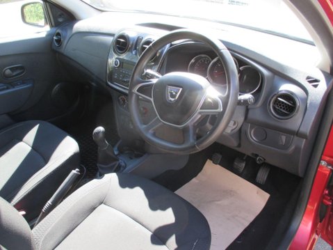 Dacia Sandero 1.0 SCe Ambiance Euro 6 5dr 17