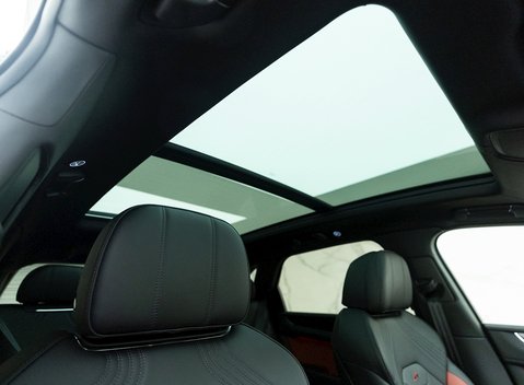 Bentley Bentayga V8 S 11