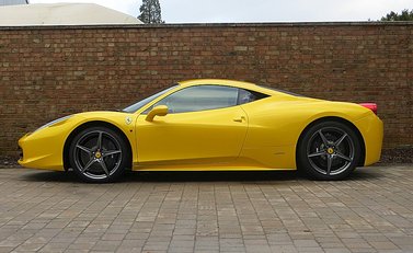 Ferrari 458 Italia 4