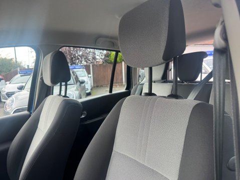 Renault Grand Modus 1.6 VVT Dynamique Auto Euro 4 5dr 21