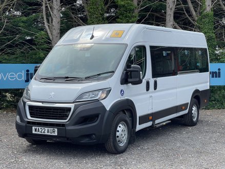 Peugeot Boxer 440 L4H2 17 SEAT NON-D1 MINBUS LITE with Full width ramp. ULEZ. Euro 6
