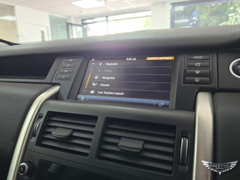 Land Rover Discovery Sport 2.0 TD4 SE Tech Auto 4WD Euro 6 (s/s) 5dr 83