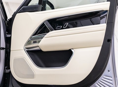 Land Rover Range Rover D350 HSE 22