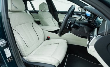 BMW Alpina B5 Touring 9