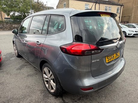Vauxhall Zafira SRI 9