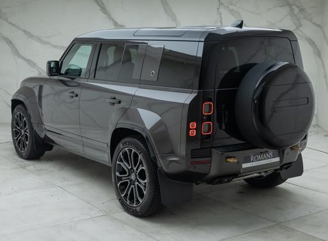 Land Rover Defender 110 OCTA 12