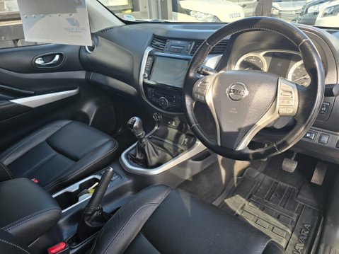 Nissan Navara DCI TEKNA SHR DCB 9