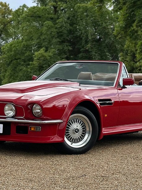Aston Martin V8 VOLANTE