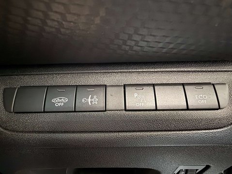 Peugeot 2008 1.2 2008 Allure Premium PureTech S/S 5dr 14