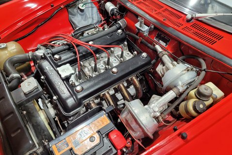 Alfa Romeo Spider 1750 VELOCE 23