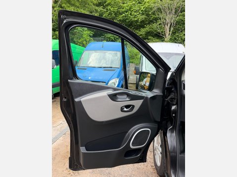 Renault Trafic 1.6 dCi ENERGY 29 Sport Nav Panel Van 5dr Diesel Manual LWB Standard Roof E 38
