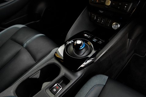 Nissan LEAF TEKNA 35