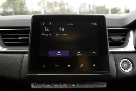 Renault Captur TECHNO E-TECH 31