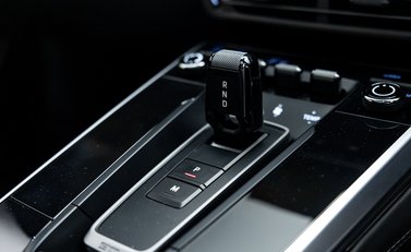 Porsche 911 Turbo S (992) 27