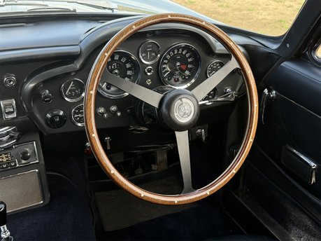 Aston Martin DB6 MANUAL 55