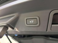 Land Rover Range Rover Velar 2.0 D240 R-Dynamic S SUV 5dr Diesel Auto 4WD Euro 6 (s/s) (240 ps) 48