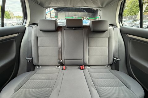 Volkswagen Golf BLUEMOTION MATCH TDI -DEMO +1 OWNER -19 SERVICES -£35 ROAD TAX -SUNROOF 17