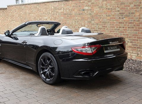 Maserati Grancabrio Sport 8