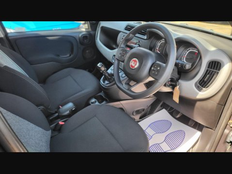 Fiat Panda WAZE EDITION 18