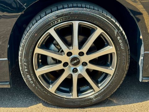 Toyota Voxy TRD Hybrid Edition 81