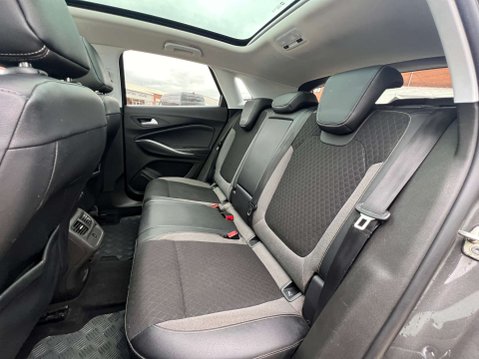 Vauxhall Grandland X 1.2 Grandland X Sport Nav T S/S 5dr *NATIONAL DELIVERY* 28