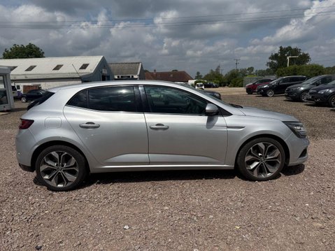 Renault Megane 1.6 dCi Signature Nav Hatchback 5dr Diesel Manual Euro 6 (s/s) (130 ps) 9