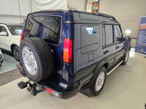 Land Rover Discovery 2.5 TD5 ES Premium Station Wagon 5dr Diesel Automatic (7 Seats) (284 g/km, 2
