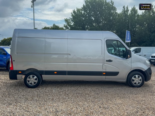 Nissan Interstar AUTO LWB [SOLD MT] L3H2 Dci Tekna Air Con Camera Nav Sensors EURO 6 NO VAT 5