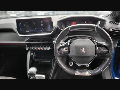Peugeot 208 PURETECH GT S/S 27