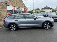 Volvo V60 B4 CROSS COUNTRY AWD MHEV 1