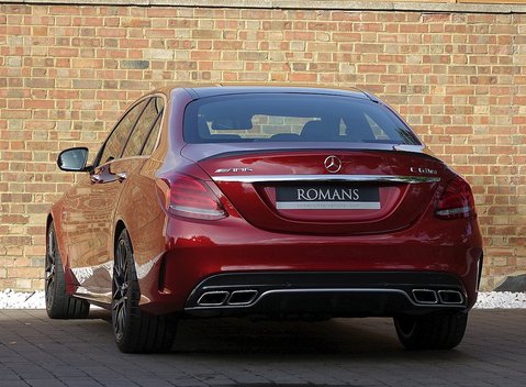 Mercedes-Benz C63 C63 S Saloon 21