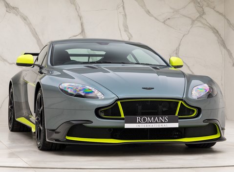 Aston Martin Vantage GT8 1