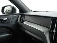 Volvo XC60 2.0 XC60 R-Design Pro T8 Recharge AWD Auto 4WD 5dr 33