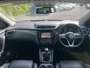 Nissan Qashqai 1.3 Qashqai N-Motion DiG-T 5dr 15