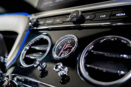 Bentley Continental GT V8. MULLINER SPEC. TOURING SPEC. CENTENARY SPEC. ROTATING DISPLAY. B&O. 40