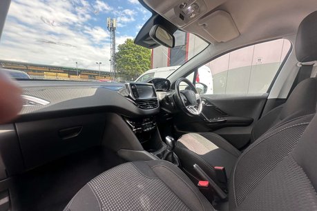 Peugeot 208 1.2 PureTech Tech Edition Hatchback 5dr Petrol Manual Euro 6 (s/s) (82 ps) 23