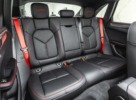Porsche Macan GTS 13