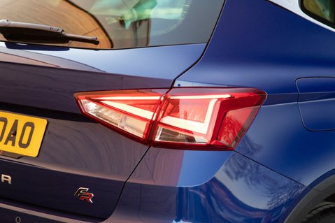 SEAT Arona TSI FR 9