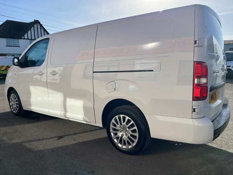 Peugeot Expert 1.5 Expert Asphalt Premium + L2 BlueHDi 9