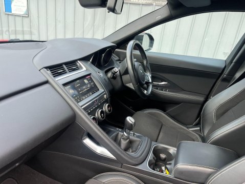 Jaguar E-Pace 2.0 D150 R-Dynamic Euro 6 (s/s) 5dr 32